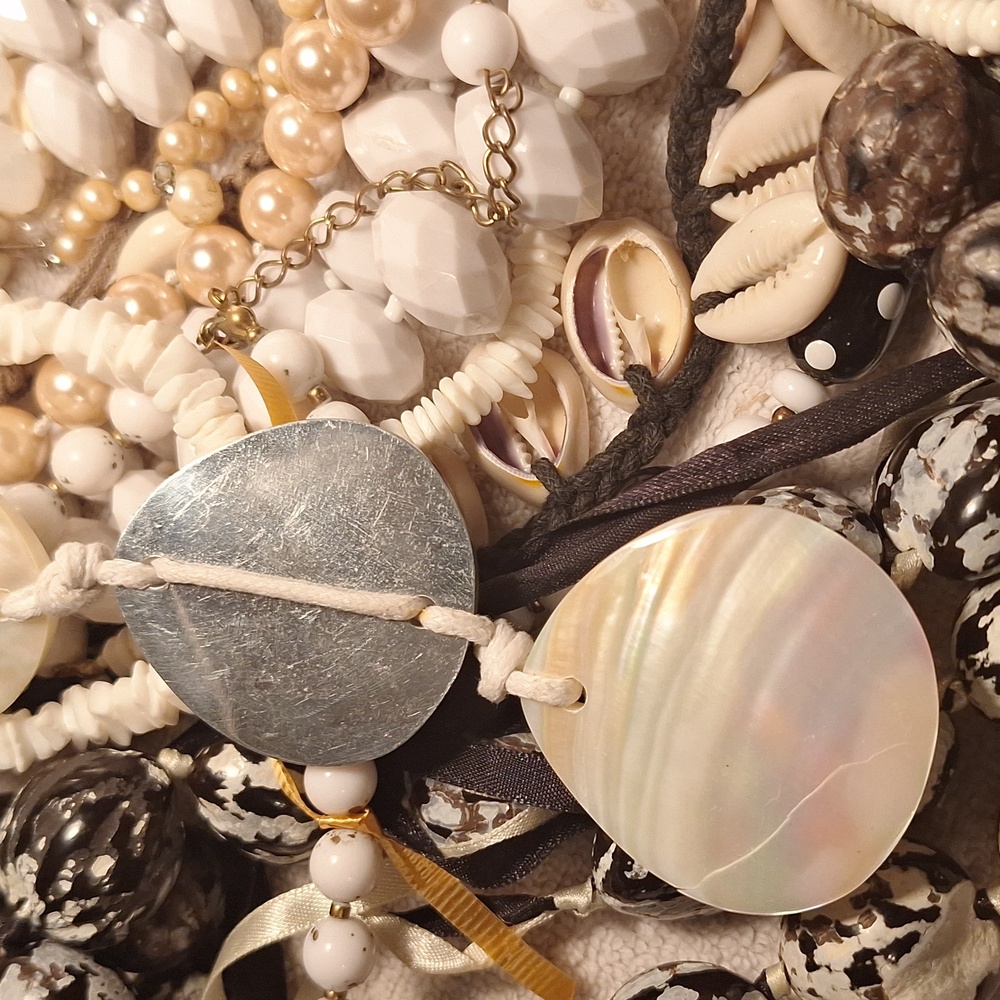 23 Bundle Jewelry Lot Necklaces Bracelets White Beachy Summer Resort Vintage